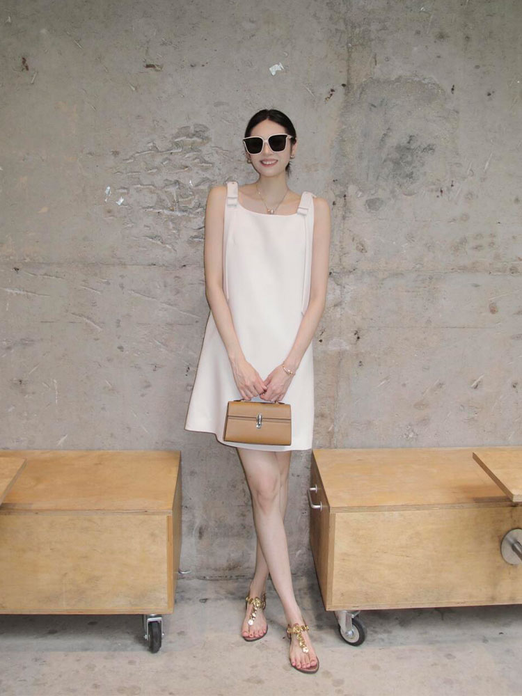 独特漂亮绝美气质高级感连衣裙女2025年夏季新款今年流行爆款裙子