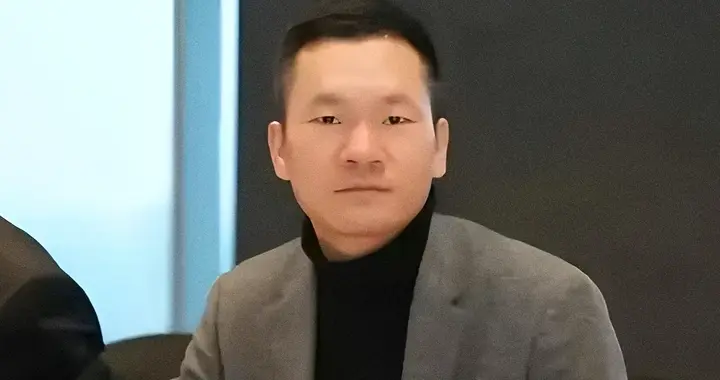 花样年总裁跑路国外