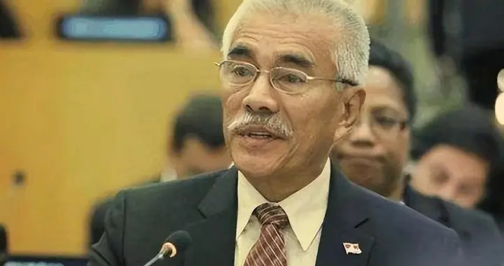 为讨好西方，该国公开反华，国家快完蛋才想起中国，结局大快人心