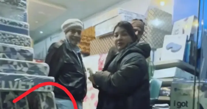 巴基斯坦安波回国前给父亲买床垫后续：自掏腰包！不花小刘一分钱