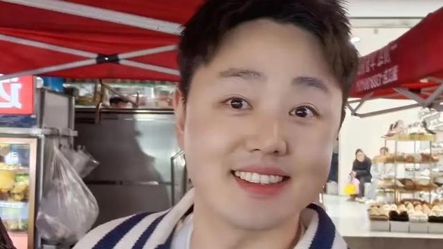 浠语醒世：很多人都以为刘雨鑫只是个爱吃爱