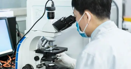亲子鉴定师：看孩子是不是亲生，不用报告，看女人3个反应就知道