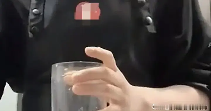 “手打奶茶”的视频，让自己丢掉了饭碗，值得吗？