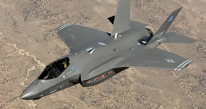美媒：一架美国F-35隐形战机疑被伊朗击中