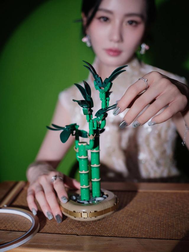 刘诗诗穿旗袍：温婉大方，古韵优雅