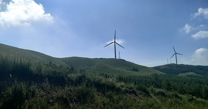 沽源天路风机的守望
