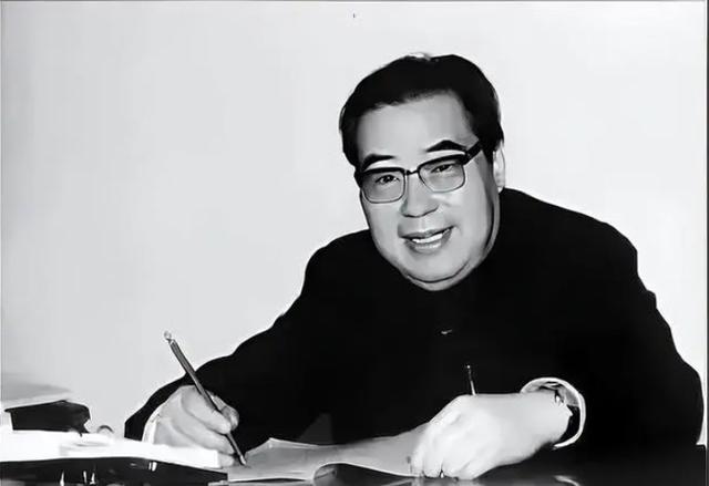 他36岁任山西省委书记，晚年回忆毛主席：他那时对陈永贵很感兴趣