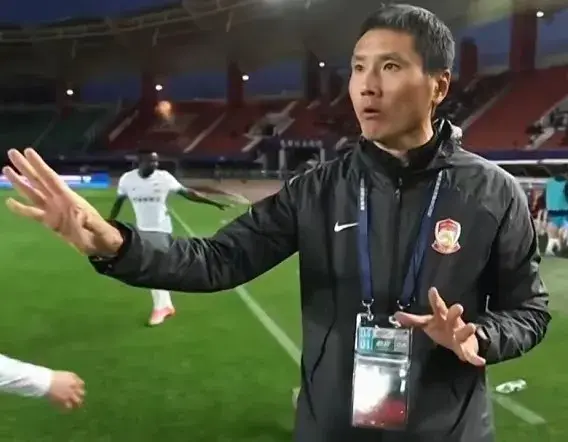 开玩笑吗？才打几场邵佳一这就封神了