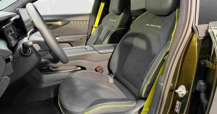 13.98万享381马力!浩思动力赋能领克07 EM-P碳纤维尾翼版上市