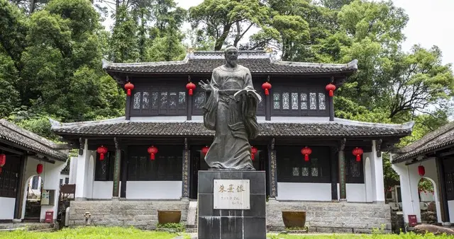 朱熹：理学巨匠与南宋思想的灵魂人物