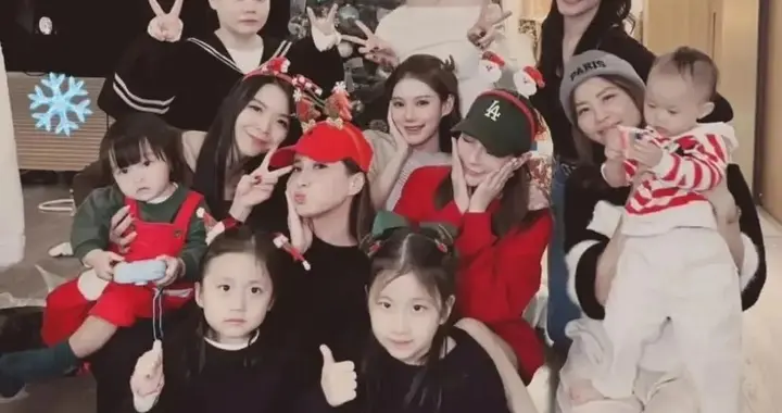 马筱梅产前与闺蜜共度节日，在家中请客菜品丰盛，站C位气色佳