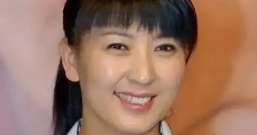捞钱没底线，逮着老百姓坑，央媒怒批的5位明星，都不值得同情！