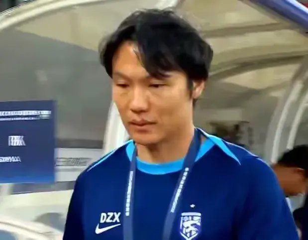 武汉三镇为什么输给上海海港？赛后邓卓翔一席话，说的非常实在