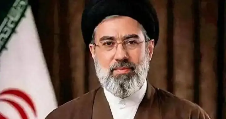 紧盯中方！穆杰塔巴破局斩首，中俄或联手下场，特朗普方寸大乱