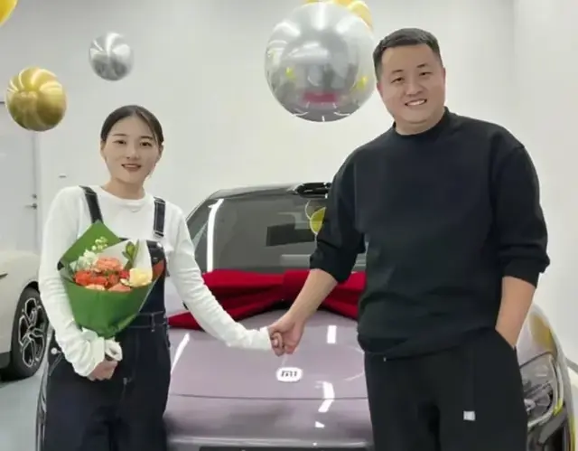 发文感谢雷军冲上热搜，小米SU7坠崖车主再提一辆小米SU7 MAX新车