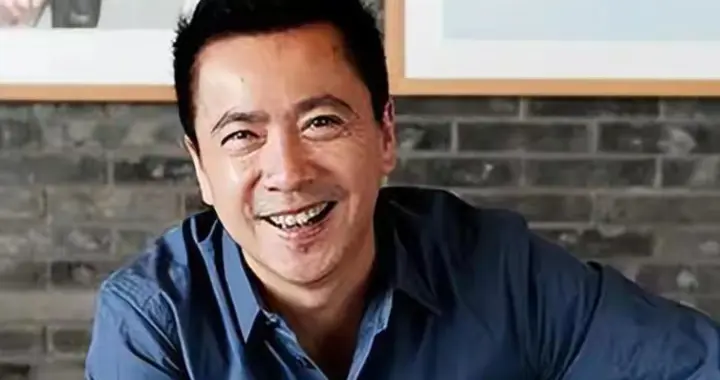 7年败光80亿！华谊兄弟申请破产，56岁王中磊落魄，儿子在美潇洒