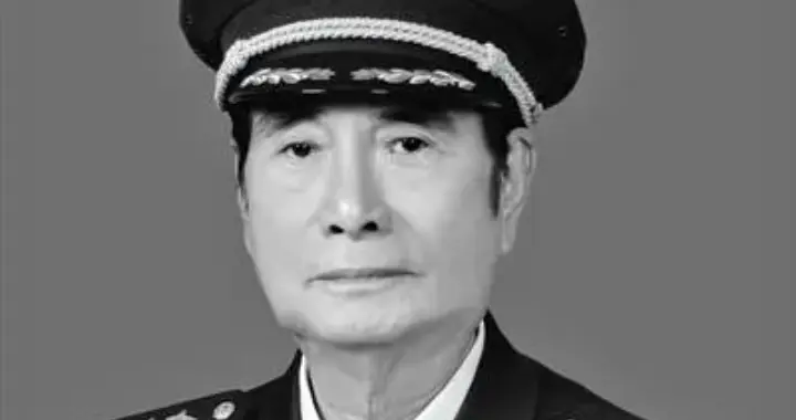 越军散发传单：消灭127，活捉张万年！将军一笑：咱们该去回个礼