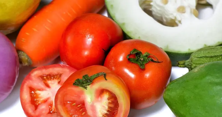 寒冬买菜须知：这几种蔬菜建议避开，看完就懂！