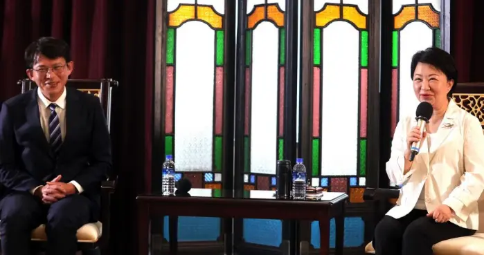 危急！2028蓝营再也输不起，卢秀燕沉默不语，党内却早已吵翻