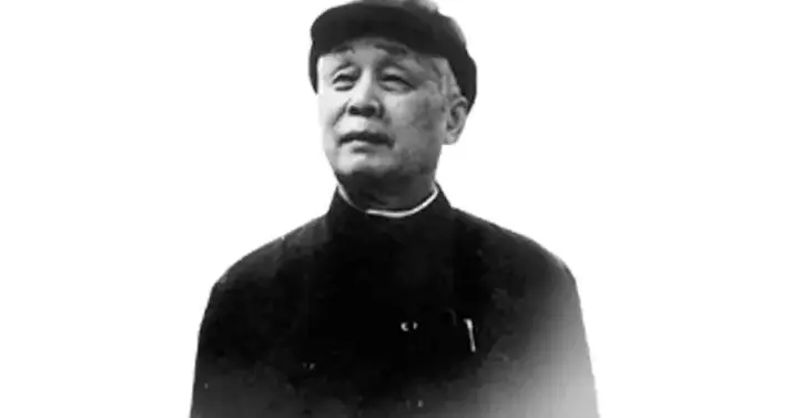 1948年张奇起义被告密，非但没被杀反倒被提拔为师长
