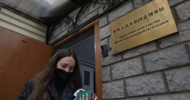 中方严肃提醒，在俄罗斯的中国人，必须当心普京签署的这条命令