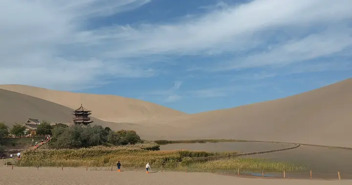 西行漫记：敦煌鸣沙山月牙泉