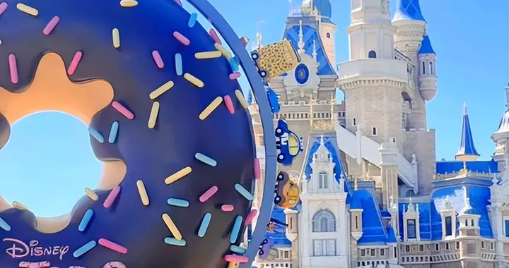 75元一根鸡腿还遭哄抢？扒一扒迪士尼乐园“榨干”游客的套路