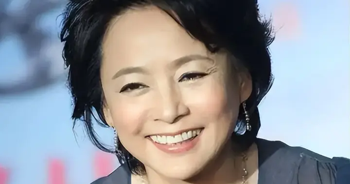 张瑜的负性情史：远赴美国后抛弃导演丈夫，靠美貌征服了4个男人
