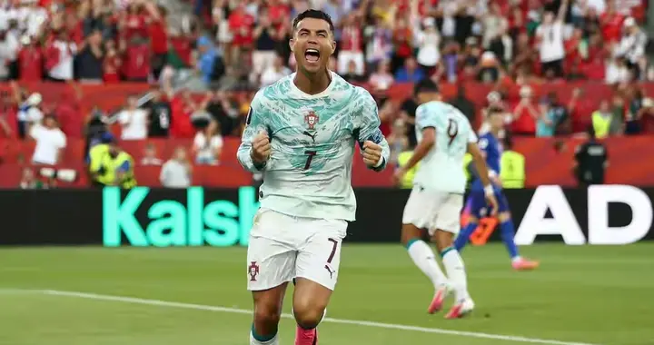 伟大的2-1！41岁C罗破荒创96年世界杯纪录，米兰8000万神锋绝杀
