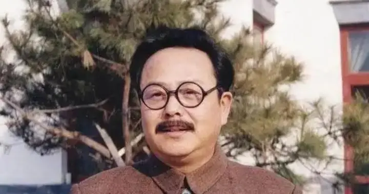 90年代，王健偶遇任弼时妹妹，任培晨感叹：哥哥，你好久没出现了