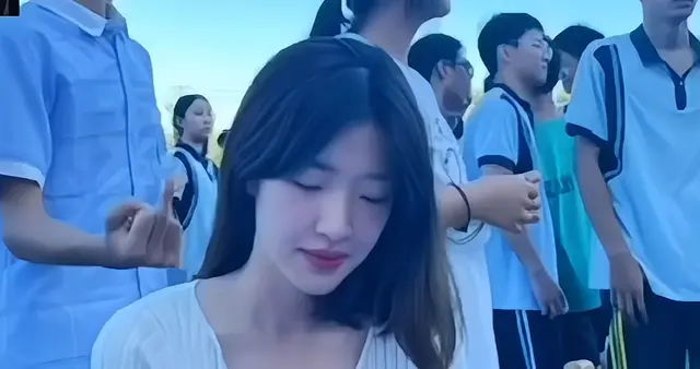 30岁女老师突然离世，学生泪崩：她连轴转，从没好好歇过