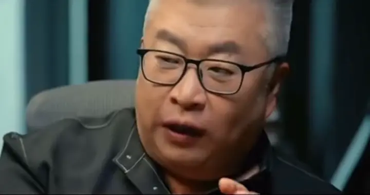 谁才是华语半壁江山？汪峰？不！是他：小柯！作曲《北京欢迎你》