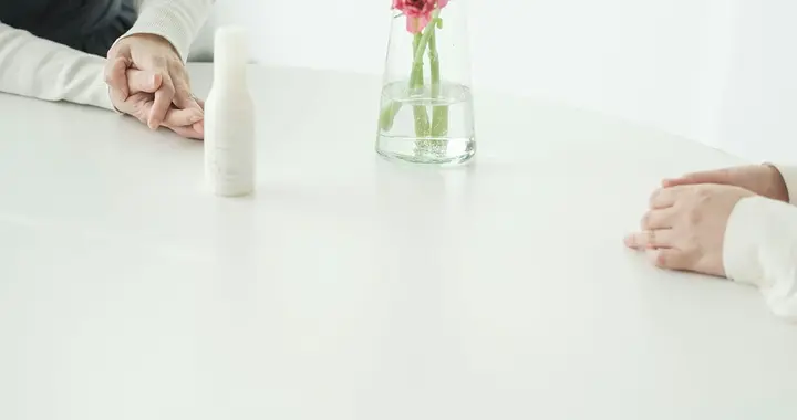当妈后，我学会了断舍离：不是为了家，是为了自己不疯掉