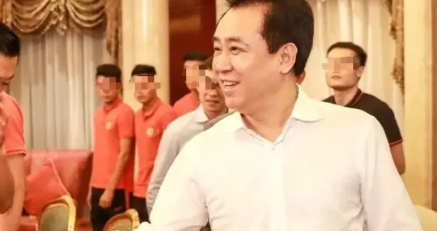 恒大歌舞团破产，总资产3.5万负债1.85亿，许家印的“红楼”塌了