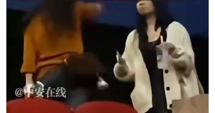 电影院座位被占，反遭羞辱：16岁就没资格维权了？