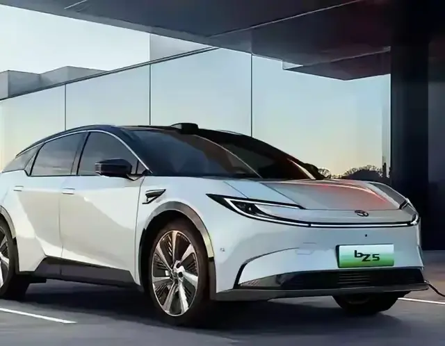 36?一汽丰田推出新品bZ5?