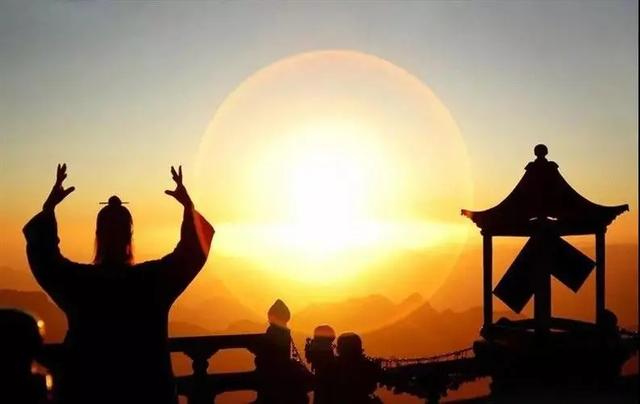 年纪越大，阳气越少！教你把阳气从头补到脚，横扫心慌腹痛尿频！