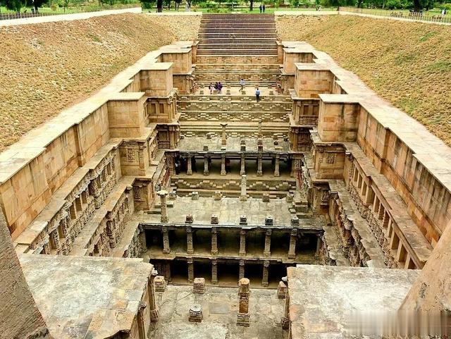 被水淹没的奇迹：这口井为何被称为“地下的金字塔”？