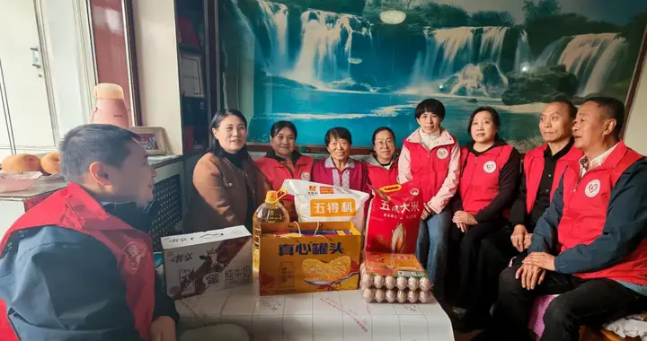 【志愿沈阳 你我同行】蒲西街道平安社区开展重阳节敬老慰问活动