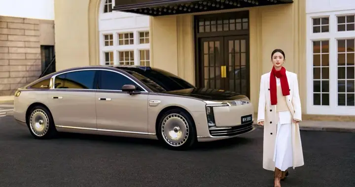 佟丽娅的尊界S800里，藏着高净值群体选车的新逻辑