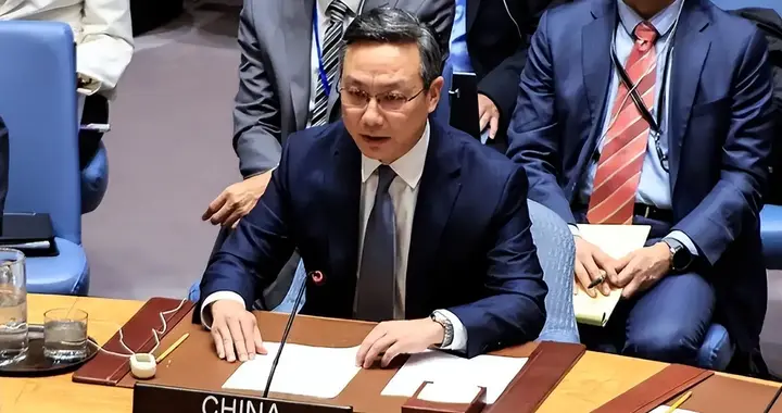 中国催美国马上还钱，190多国代表在场，联合国容不下“老赖”