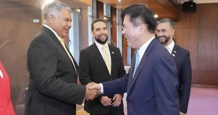 当面求续约，背后抢港口！巴拿马议员点火，这笔账北京连本带利算