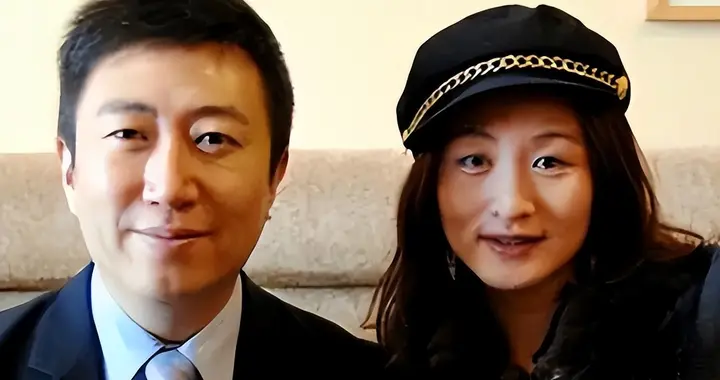 58岁央视主持人陈伟鸿近况曝光！娶朱莉儿女双全，如今婚姻很幸福