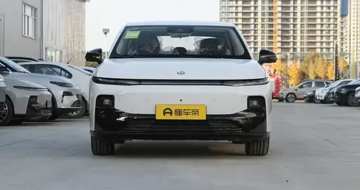 开了一年零跑B01，越开越喜欢，8-12万纯电车选它不后悔