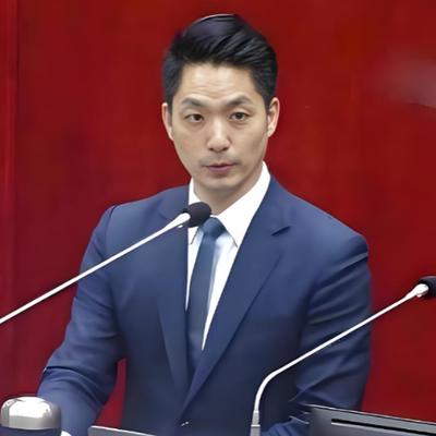 山有炑羲：蒋万安今天在台北市议会，被民进