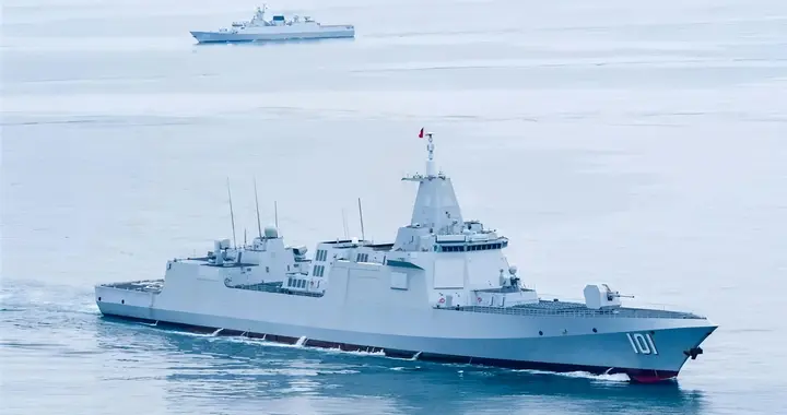 日本发现055“命门”，正面硬刚就是找死，自卫队憋了个“大招”