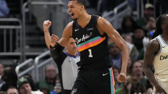 玩转体育：马刺故技重施？想让文班亚马效仿