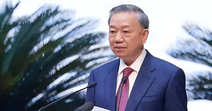 越南领导人带着豪华阵容轰动访美，特朗普却连见一面的机会都不给