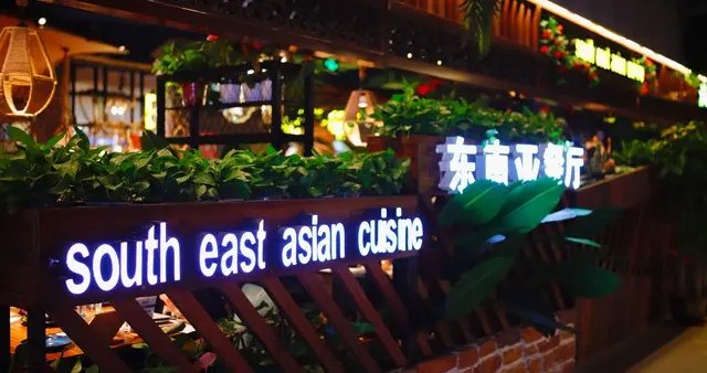 在东南亚骗华人的，为什么往往是“自己人”？