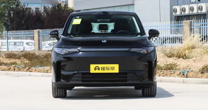 感谢我姐  试驾了一次零跑C10，15万左右价格，让我彻底爱上了它！